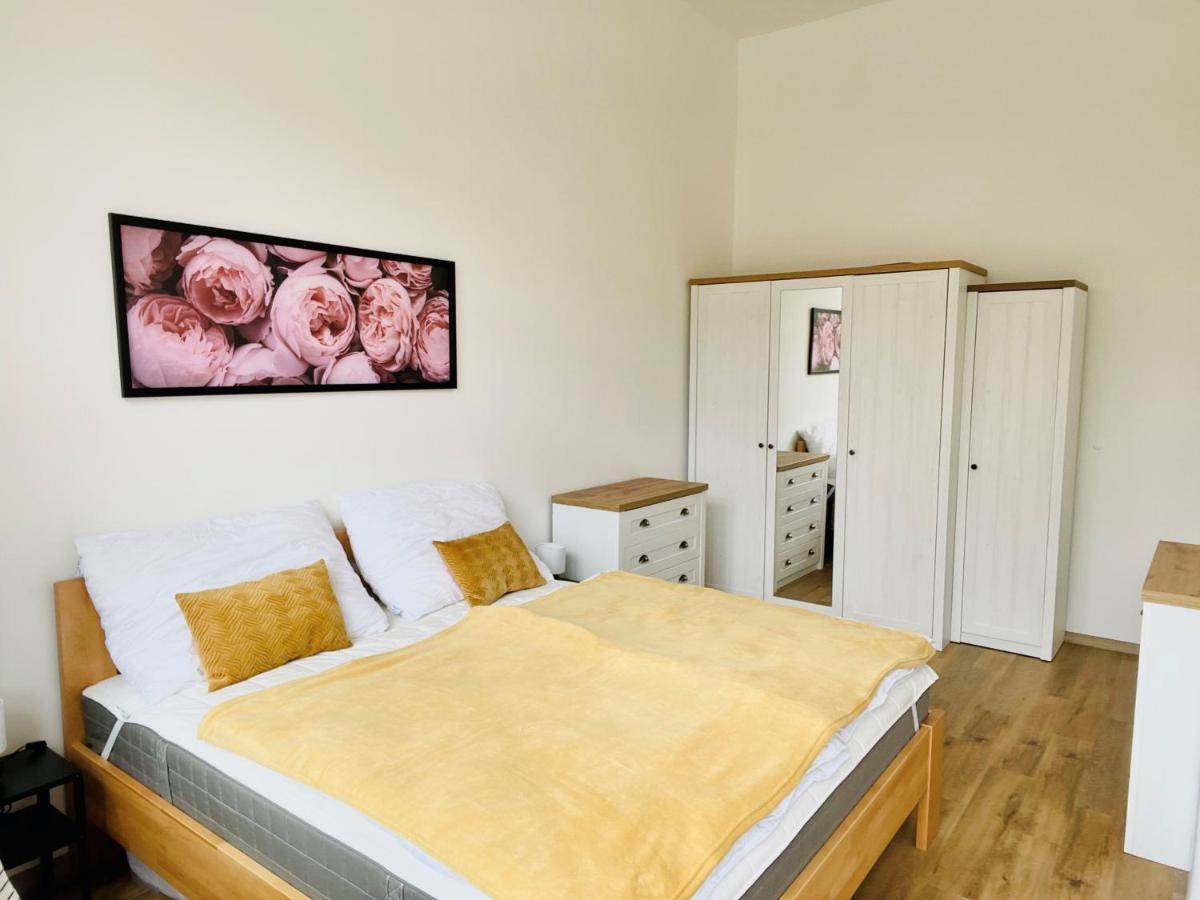 Residence Kotel Рокицани Экстерьер фото